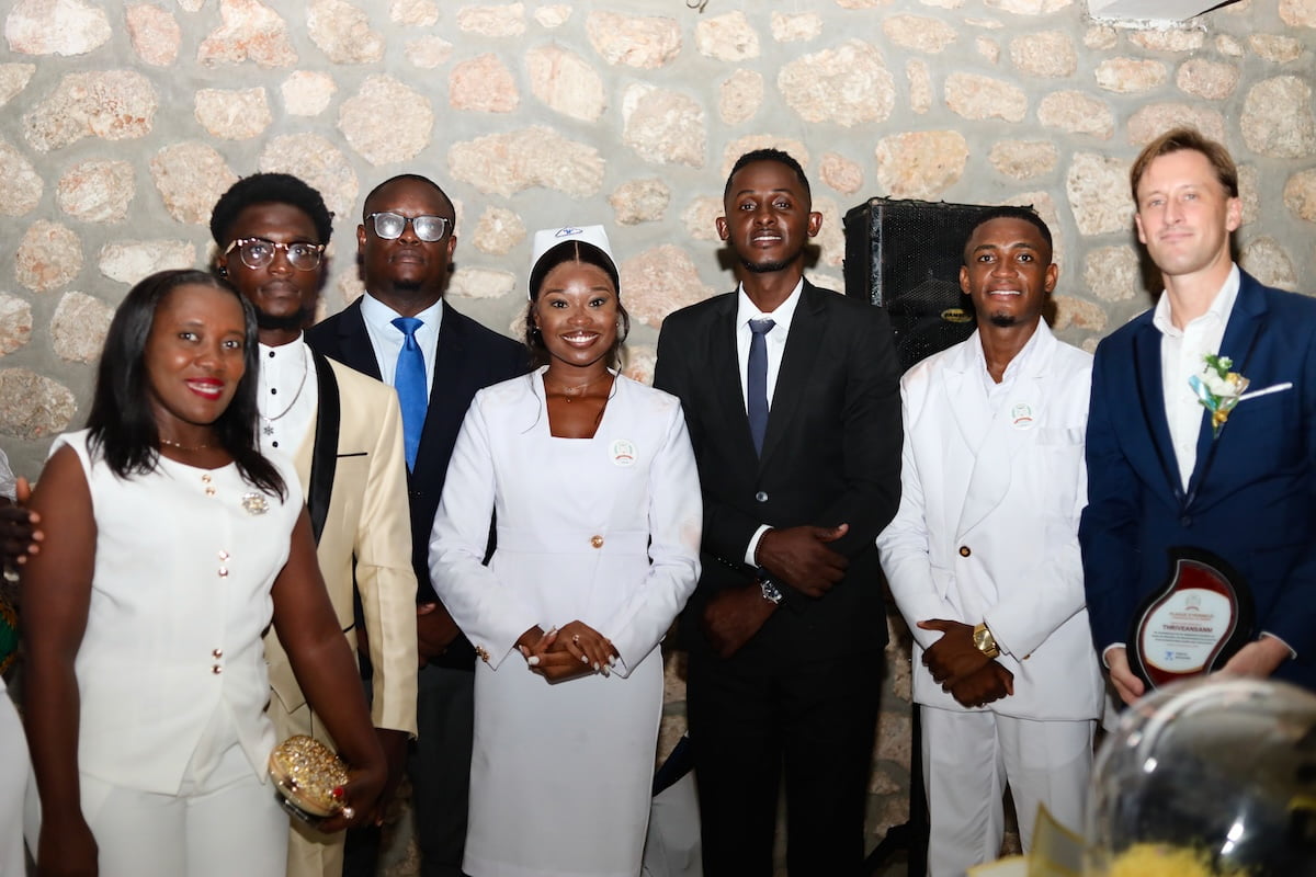 Nursing Graduation Group Photo optimized